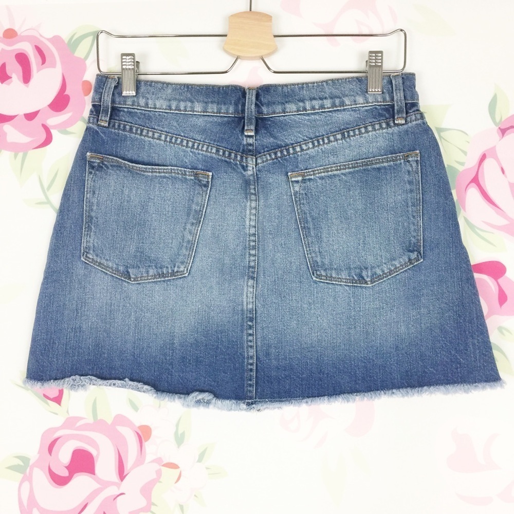 FRAME Denim Medium Wash Frayed Mini Skirt 28 - Picture 3 of 7